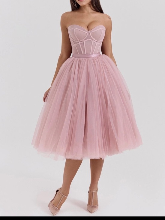 House of CB Dresses & Skirts - House of CB 'Darling' French
Rose Tulle Midi Dress, size medium